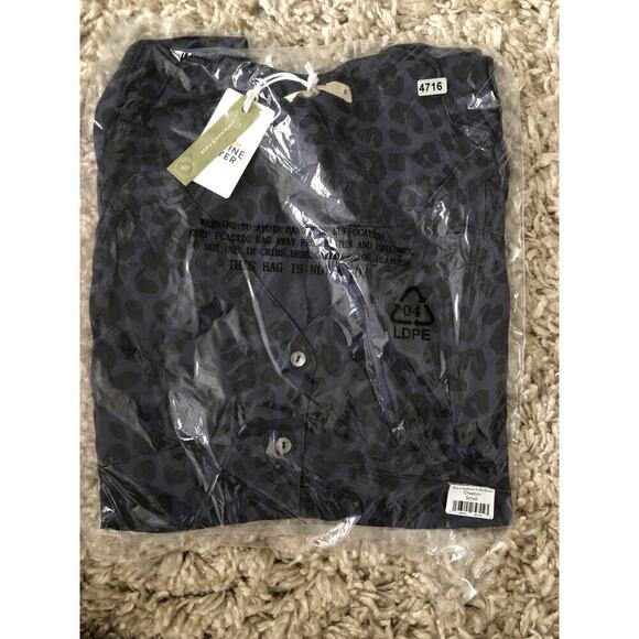 Marine Layer Rory Blouse Cheetah Animal Print Ruffle Long Sleeve Top Blue NWT S - Picture 4 of 8